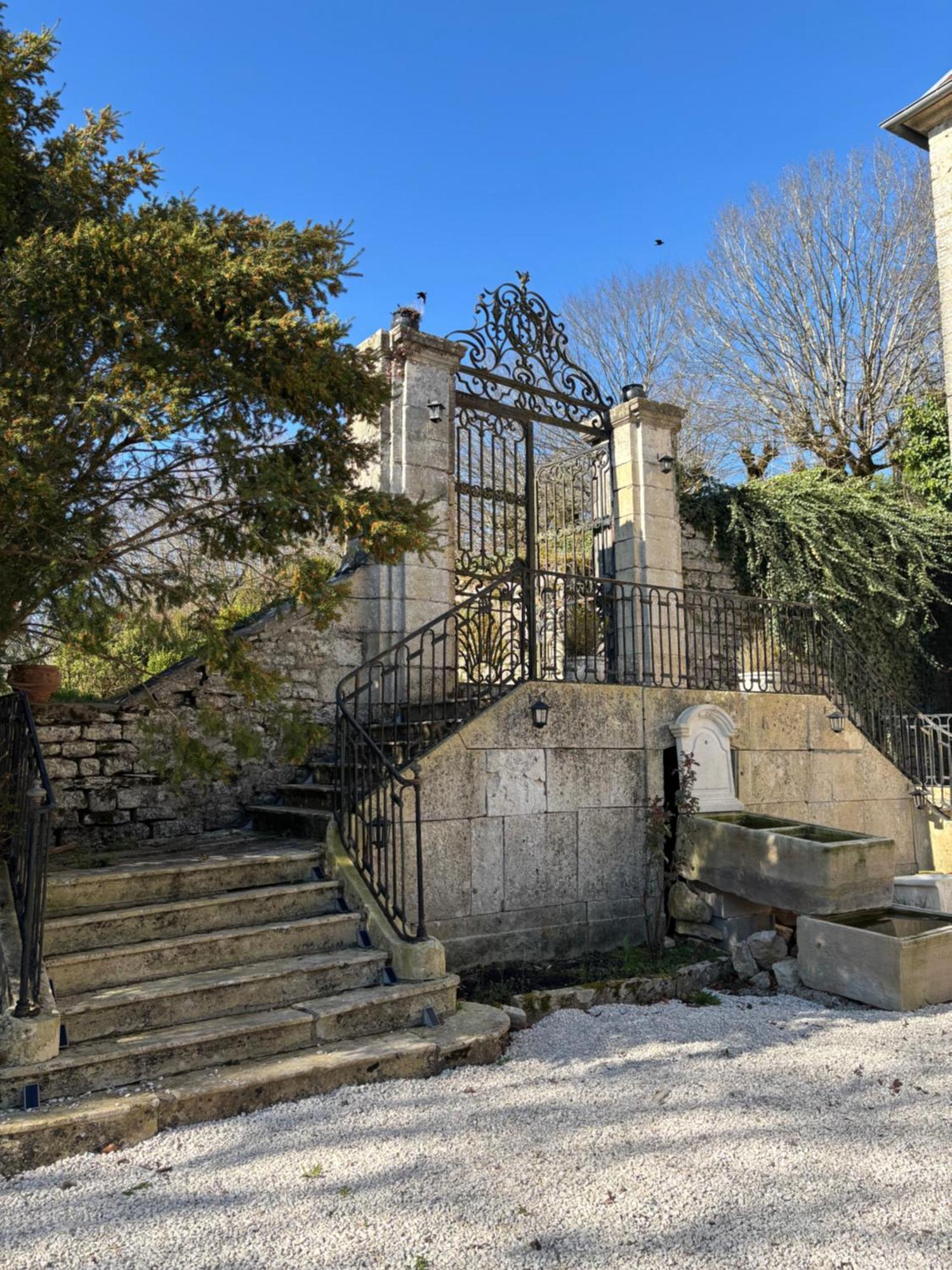 Chateau La Hussardiere Dampierre-sur-Salon Buitenkant foto
