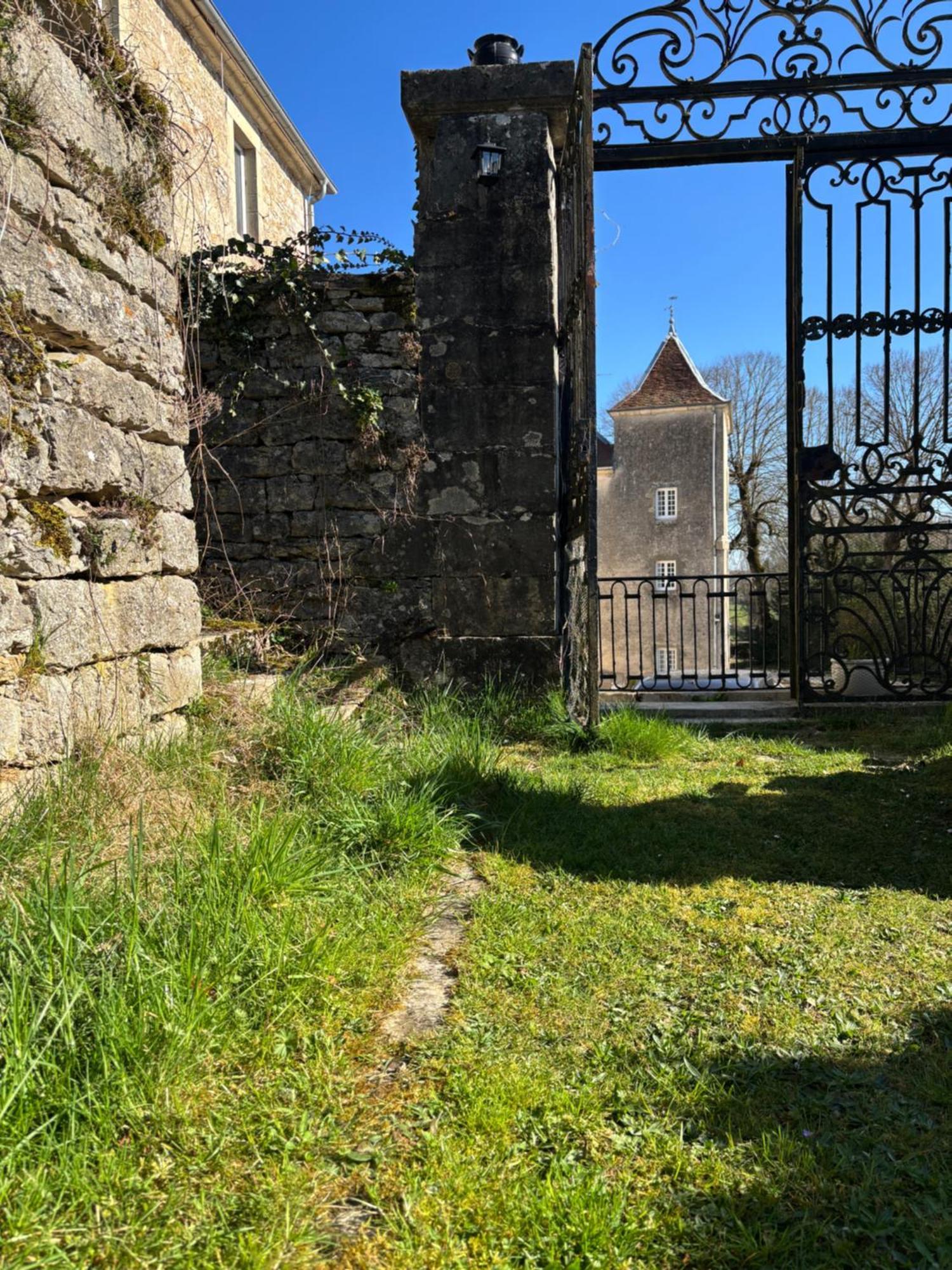 Chateau La Hussardiere Dampierre-sur-Salon Buitenkant foto
